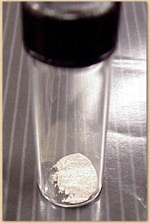 Dry white powder gold Dry white powder gold